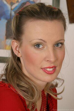 Original 683 px/ 1024 px