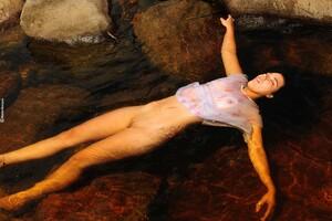 Original 1702 px/ 1133 px