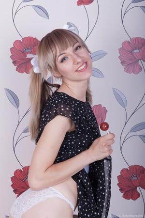 Original 2000 px/ 3000 px