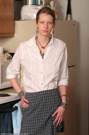 Original 681 px/ 1024 px