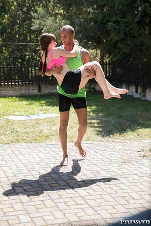 Original 1067 px/ 1600 px