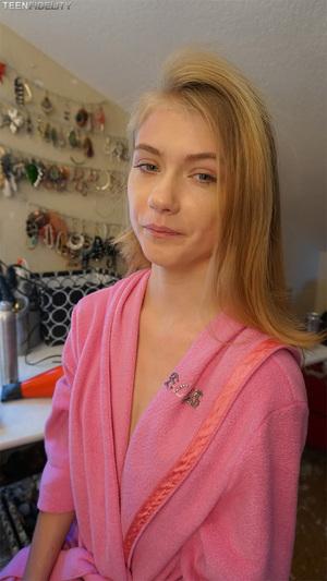 Original 1215 px/ 2160 px