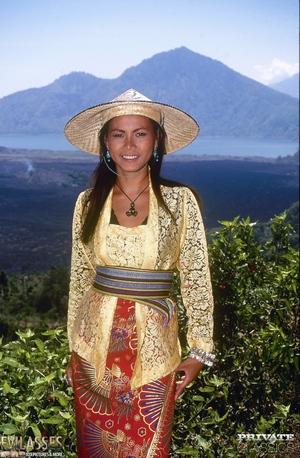 Original 2096 px/ 3200 px