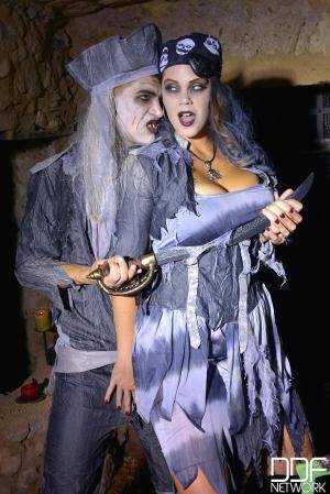 Original 1335 px/ 2000 px