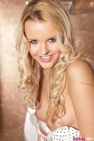 Original 2000 px/ 3000 px