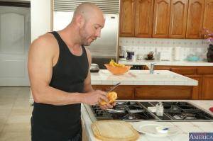 Original 1331 px/ 887 px