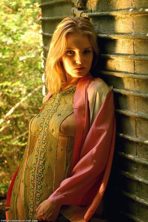 Original 1021 px/ 1536 px