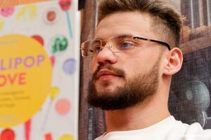 Original 6000 px/ 4000 px