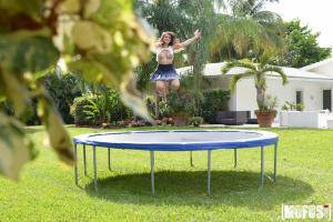 Original 2000 px/ 1335 px