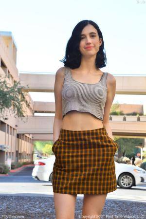 Original 852 px/ 1280 px