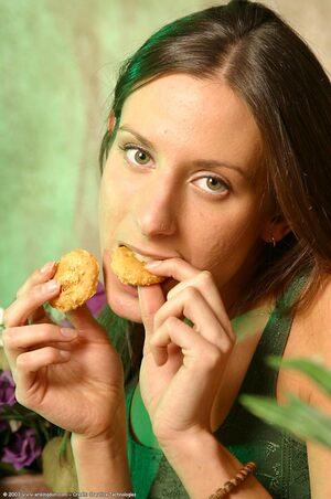 Original 680 px/ 1024 px