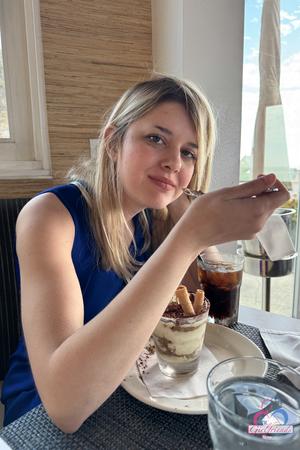 Original 2000 px/ 3000 px