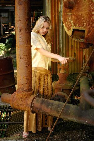 Original 1021 px/ 1536 px