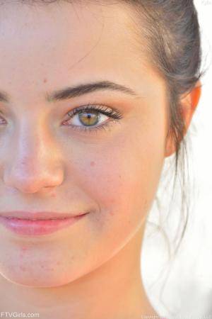 Original 852 px/ 1280 px