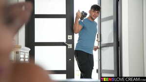 Original 2500 px/ 1406 px