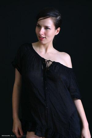 Original 2048 px/ 3072 px