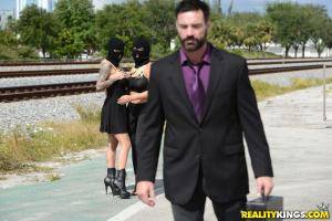 Original 1901 px/ 1269 px