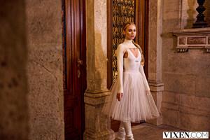 Original 2999 px/ 2000 px