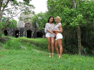 Original 2400 px/ 1800 px