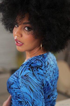 Original 1280 px/ 1920 px