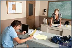 Original 850 px/ 571 px