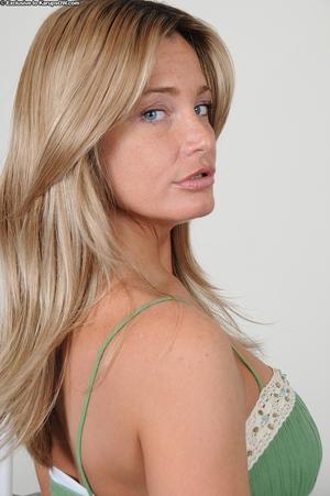 Original 997 px/ 1500 px