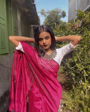 Original 512 px/ 640 px