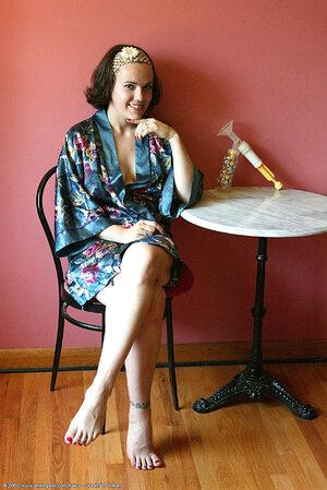 Original 684 px/ 1024 px