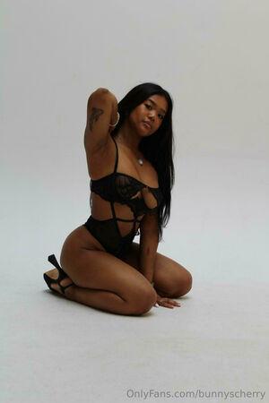 Original 1066 px/ 1600 px