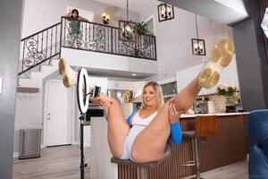 Original 1920 px/ 1281 px