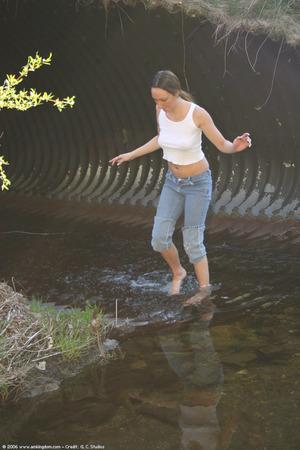 Original 682 px/ 1024 px