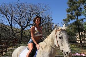 Original 1600 px/ 1066 px