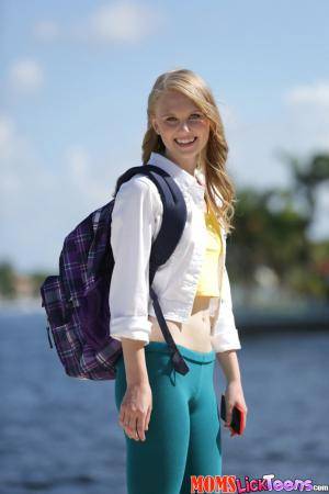 Original 2560 px/ 3840 px