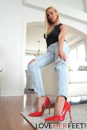 Original 1365 px/ 2048 px