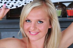 Original 3000 px/ 1993 px