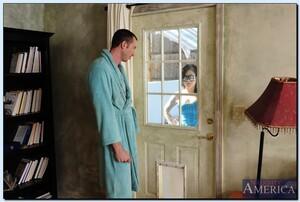 Original 850 px/ 572 px