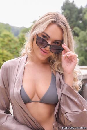 Original 1067 px/ 1600 px