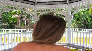 Original 3840 px/ 2158 px