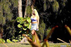 Original 900 px/ 601 px