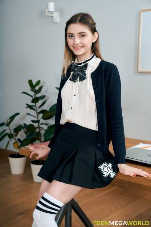 Original 2333 px/ 3500 px