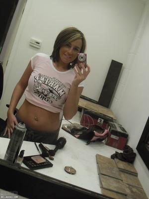 #BellaXOXO - Self Shots