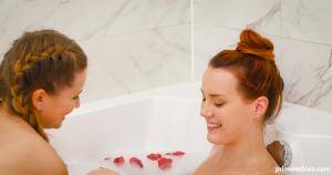 Original 5000 px/ 2637 px