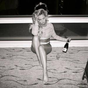 Original 800 px/ 804 px