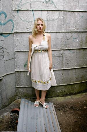 Original 1021 px/ 1536 px