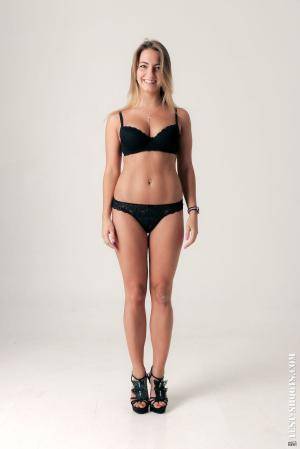 Original 854 px/ 1280 px