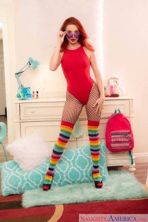 #Brazzers Lacy Lennon - LACY LENNON FUCKS HER STEP BROTHER