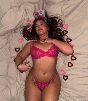 Original 557 px/ 640 px