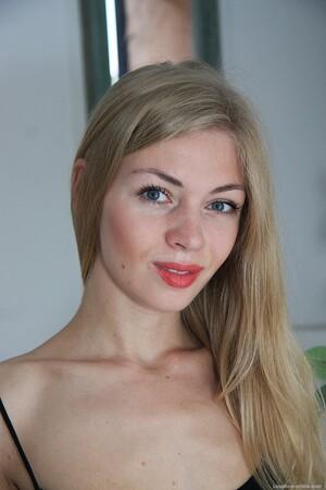 Original 1067 px/ 1600 px