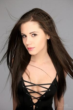 Original 682 px/ 1024 px