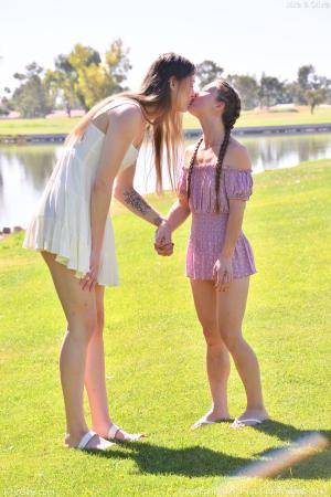 Original 852 px/ 1280 px